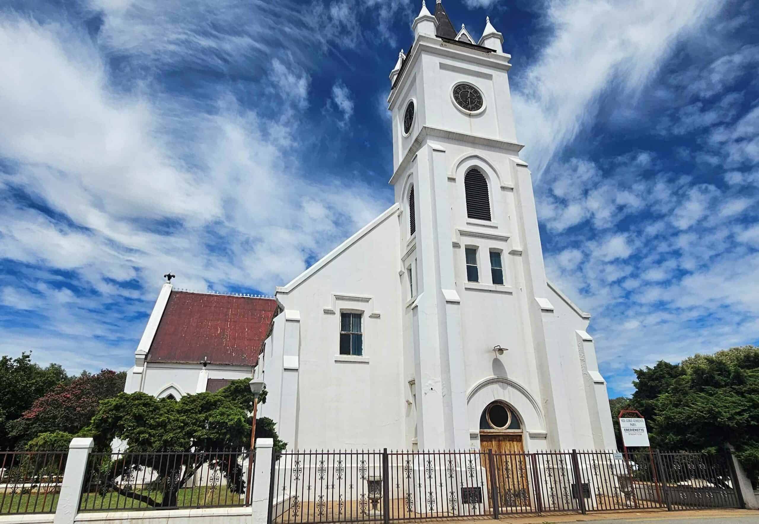 Die NG Moedergemeente in Parys vier vanjaar sy 142ste bestaansjaar en is dié kerkgebou met sy ryk geskiedenis ‘n nasionale gedenkwaardigheid.