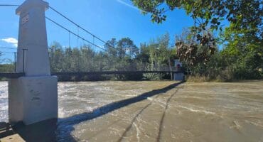 Parys se geskiedkundige hangbrug oor die Vaalrivier. Foto: Liezl Scheepers