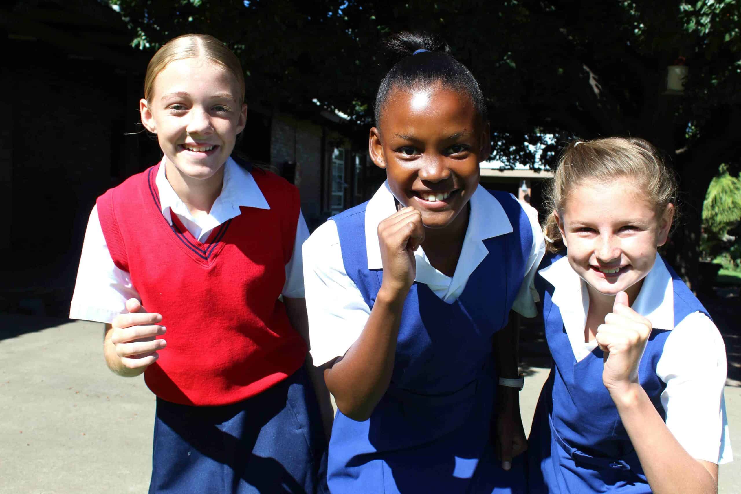 Karliese Scheepers, Bophelo Matiase en BellaMay Els wat vandag vir die Vrystaat aan die SAatletiekkampioenskappe in Kaapstad deelneem. Foto: Liezl Scheepers.