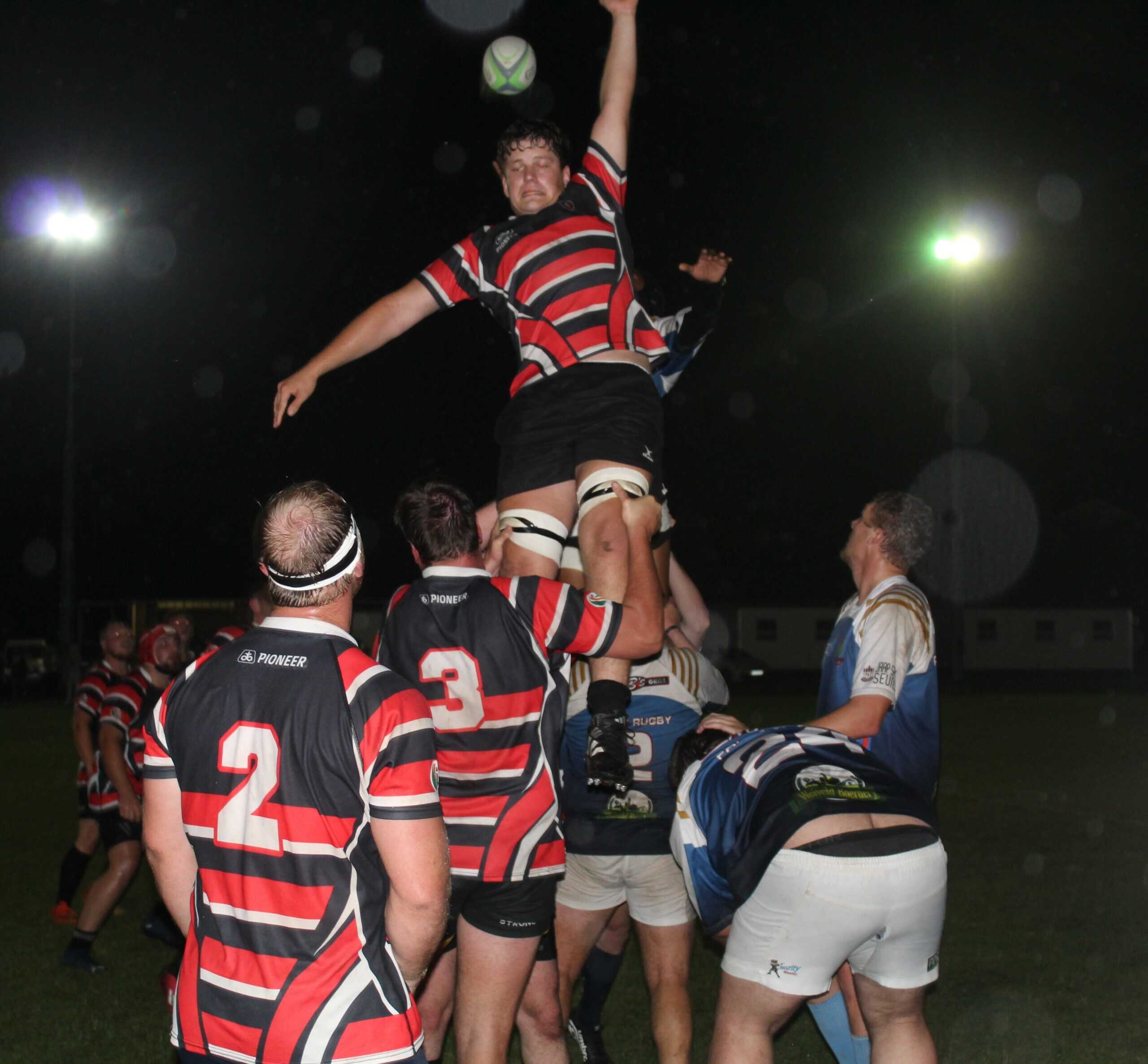 Parys speel teen Bothaville rugbyklub