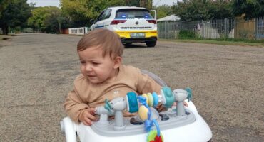 Of dit 'n loopring of 'n skopfiets was - op fietsiedag het kleuters van El Sali gewys wat hulle die week van padveiligheid geleer het. Foto verskaf deur El Sali Kleuterskool.