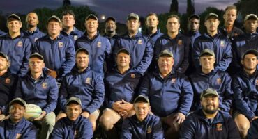 Die span van Parys wat Donderdag op hul tuisveld nog 'n oorwinning behaal het, in hul splinternuwe baadjies geborg deur InteliGro. Foto: Liezl Scheepers