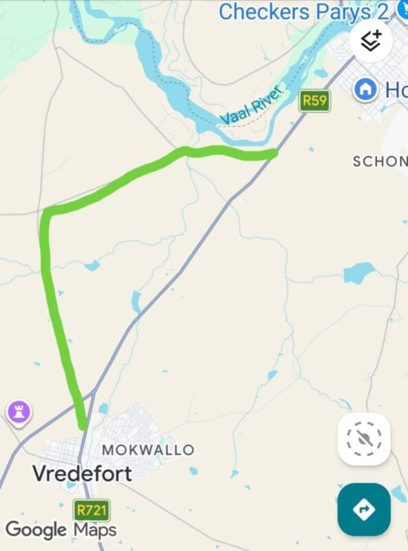 Die R59 tussen Parys en Vredefort is tydelik gesluit weens padwerke en word verkeer op die Schoemansdriftpad herlei maar wees bedag op 'n gedeelte van dié pad wat ernstig beskadig is. Foto: Save Ngwathe.