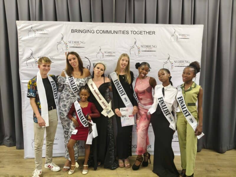 Die Parys-modelle wat om die Mnr. en Mej. Sedibeng-kroon sal meeding is van links Nathan Riekert, Chrizaan Marinaki, Oratile Kgampe, Charlotte Malherbe, Sheranique van Alpen, Kgomotso Setsoamong, Paballo Thulo en Hape Hlalele.. Foto: Verskaf