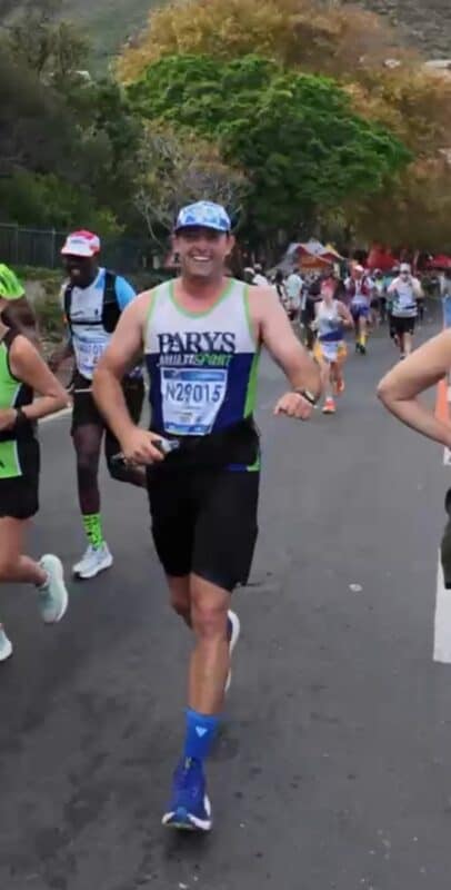 Gys Visagie waar hy aan vanjaar se Twee Oseane-marathon deelgeneem het. Foto: Verskaf