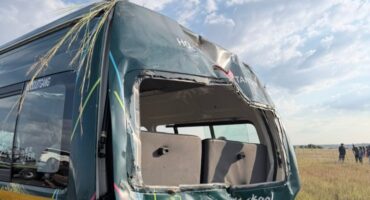 Hoërskool Salomon Senekal se Toyota Quatum-minibus wat Vrydag in 'n ongeluk buite Winburg betrokke was. Foto: Facebook