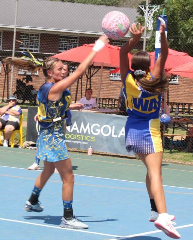 Parys in aksie teen Fochville. Foto: Liezl Scheepers