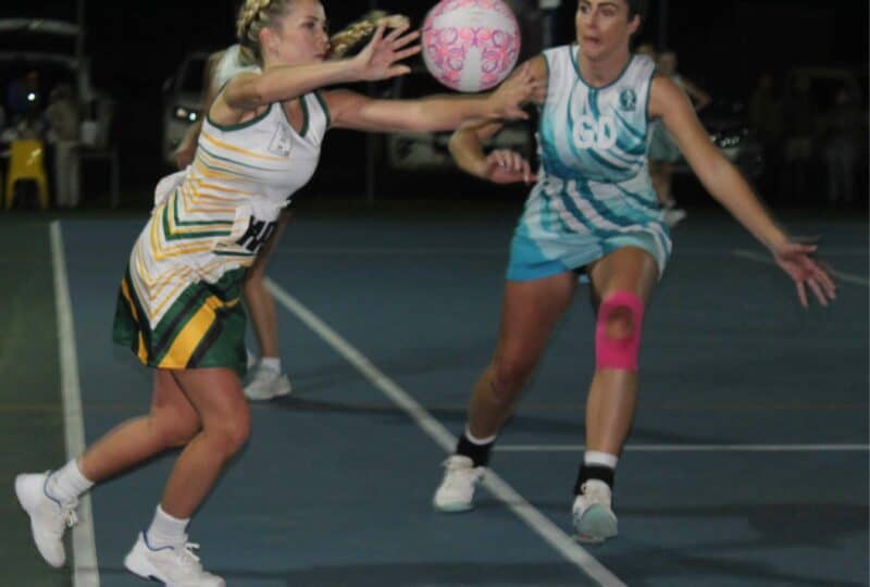 Parys-netbalklub het vanaand in die semi-finaal teen Viljoenskroon geseëvier. Foto: Liezl Scheepers