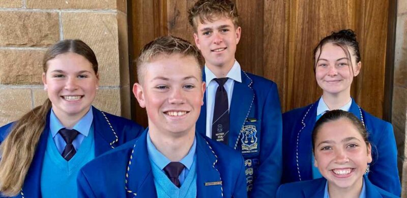 Christopher Furlong, Jesse Joubert, Alouise Supra en Amoré Britz sal aan die voorbereide afdeling van die ATKV-redenaarskompetisie se Vrystaat-uitdun vir hoërskoolleerders deelneem, terwyl MW Supra aan die seniors onvoorbereide afdeling sal deelneem. Foto: Verskaf