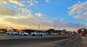 Op die draai by Welkom-kafee is daar nog teen 17:00 skoongemaak. Foto: Liezl Scheepers