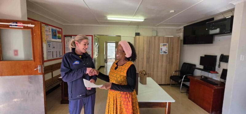 Me Malinga, CEO of Parys District Hospital, thanking Mica Parys' Laura Sieberhagen for the unwavering support to the hospital. Photo: Liezl Scheepers