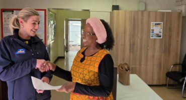 Me Malinga, CEO of Parys District Hospital, thanking Mica Parys' Laura Sieberhagen for the unwavering support to the hospital. Photo: Liezl Scheepers