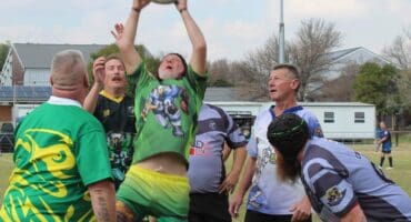 Die Hillbillies en die Golden Eagles in die eerste wedstryd vir die dag. Foto: Liezl Scheepers