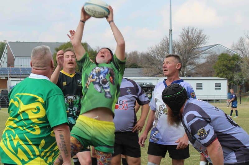 Die Hillbillies en die Golden Eagles in die eerste wedstryd vir die dag. Foto: Liezl Scheepers
