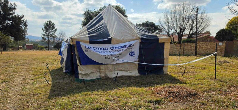 Die tent naby Parys Distrik hospitaal is die enigste tydelike stempunt in Ngwathe.