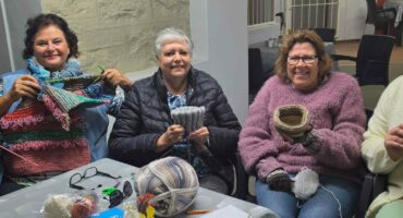 Die Breihoekie vroue skroom nie om te help nie. Foto: Liezl Scheepers