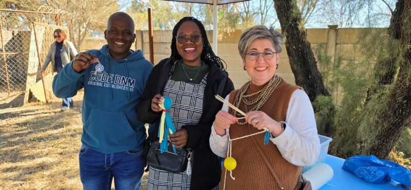 Rethabile Ntsane and Tshediso Moleme together with Teresa Wessels. Photo: Liezl Scheepers
