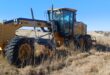Die padskraper wat verlate langs die pad staan. Foto: Vrystaat Landbou