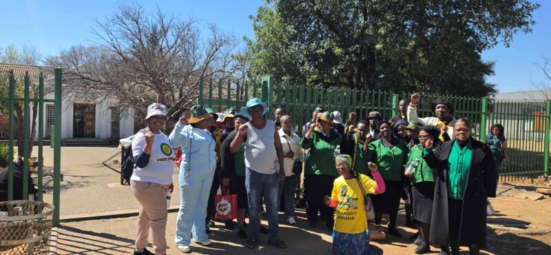 Members of the community who gathered at the Parys Magistrate's Court on Monday.
Photo: Liezl Scheepers