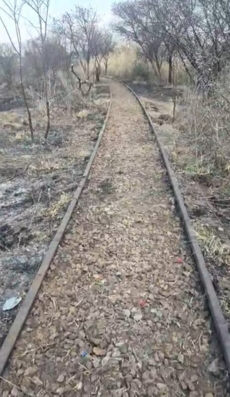 Die verlenging van die rail trail voor en nadat daar ontbos en skoongemaak is. Foto's: Verskaf
