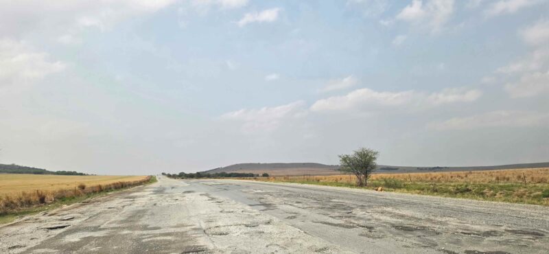 Wees bedag op slaggate op die R59 en verminder spoed.