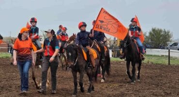 Die kampioenskap is Maandag begin met 'n parade van die meer as 700 perde en ruiters wat deelneem. Foto: Liezl Scheepers