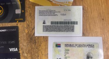 Van die dokumente waarop die polisie beslag gelê het. Foto: SAPD Kommunikasiedienste