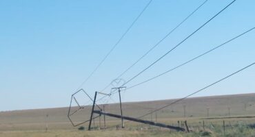 Skade is Maandag aan Eskom se kragnetwerk by Koppies veroorsaak na 'n storm. Foto: Verskaf