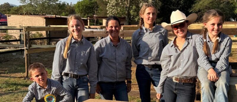 Van links is Anru Scheepers, Megan de Jager, Shannon Farley, Mia Jansen van Vuuren, Annique Botes en Anika Steenkamp.