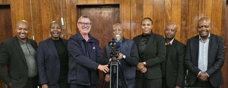 Van links is Dr Sive Dintsi (Direkteur verantwoordelik vir Beplanning en Plaaslike Ekonomiese Ontwikkeling in Ngwathe), Patricia Morokolo (Ngwathe se Dierekteur Tegniese Dienste), Bernie McDermott (Ngwathe se hoof van verkeer), dr. F.P Mothamaha (munisipale bestuurder),MojabengMakibinyane (Direkteur Gemeenskapsdienste), Serame Phetoane (Hoof Finansiële Beampte vir Ngwathe en Tladi Motshoikha (Direkteur Korporatiewe Dienste).