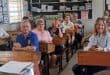 Na 50 jaar was die groep weer saam op die skoolbanke in die wiskundeklas. Foto: Verskaf