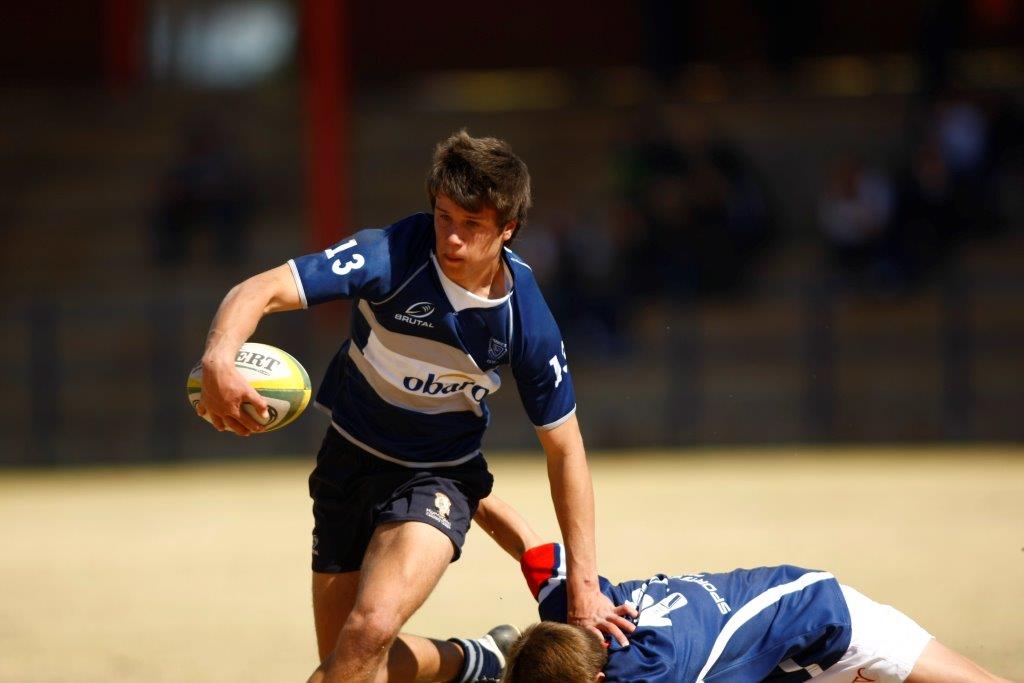 Mitchell van der Merwe van Gimmies op die aanval. Foto's: Ettienne van Rensburg.