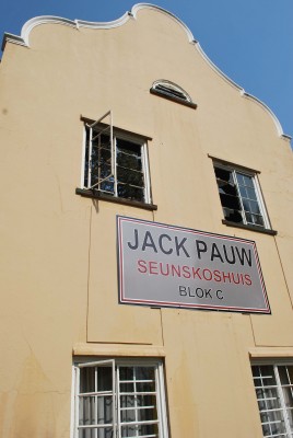 Die historiese Jack Pauw koshuis wat deur 'n brand verwoes was