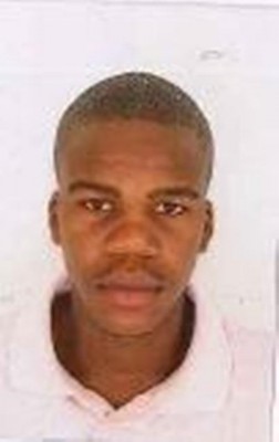 The police are looking for 27-year-old Patrick Mafoko in connection with the death of Tlaleng. The suspect ran way after allegedly stabbing her. 