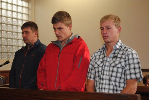 Van links is Mila Jansen van Vuuren, Cor Loggenberg en Loedie van der Westhuizen.