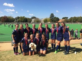 Gimmies se o/15A-hokkiespan het brons medaljes tydens die PUK-reeks verower.