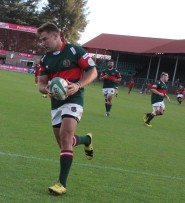 Johan Deysel druk sy drie in die eerste helfte.