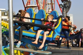 Kinders geniet die mallemeule.