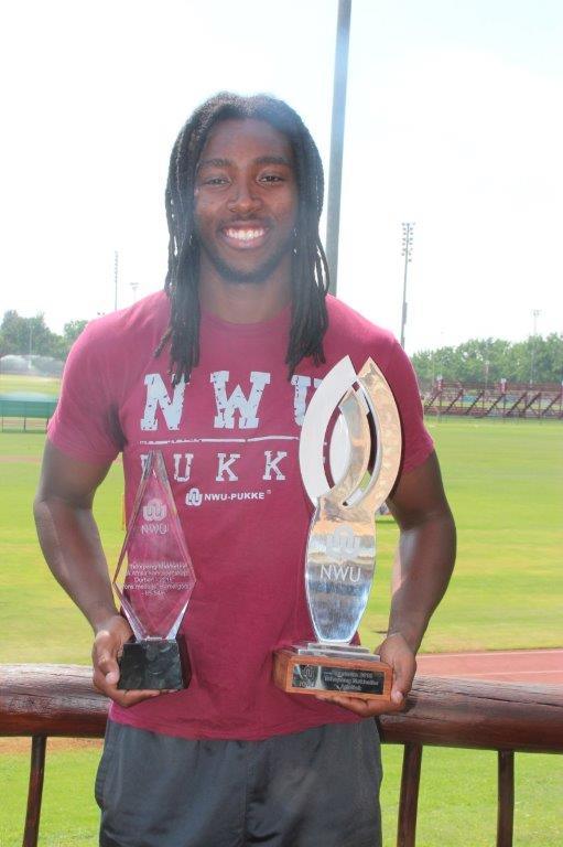 Tshepang Makhethe has reason to smile with his Puk Sportsman of the Year and SA Championship bronze medal awards. This young hammer thrower has a bright future ahead of him.