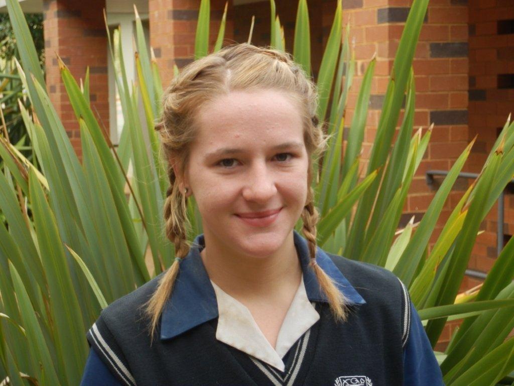 hané Bester van Gimmies is vir die NW skopboks-span (kickboxing) gekies.