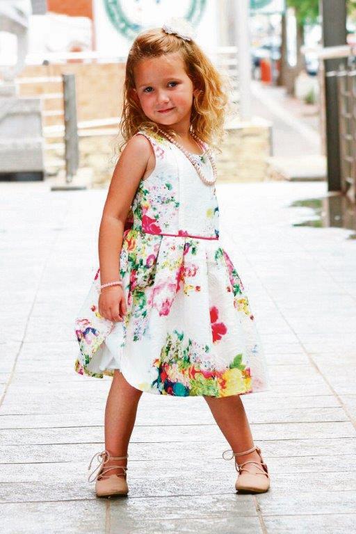 Le-anche van den Berg, Binnelanders se nuwe Nina Jonker