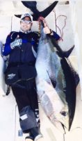 Jan-Hendrik Delport glimlag breed met sy Blouvin-Tuna vangs van 132 kilogram wat hom as die wenner by die Gordonsbaai Offshore Classic bepaal het.