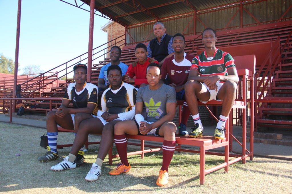 Seven players from HTS Potchefstroom were recently selected for the 2017 Leopards u.16 Grant Khomo side that will take part in the annual week in Bloemfontein from 10-14 July. Back: Mamello Letsoalo, Thato Ntshidi, Gerald McPherson (Leopards Academy coach), Ntlantla Myeko and Lehlohonolo Litabe. Front: Goodwin Nchocho, Tshegofatso Keetse and Thandanani Ndinisa.