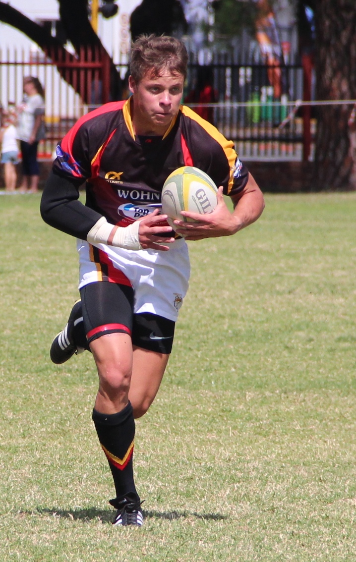 Henry Campher in aksie vir Volkies se eerste rugbyspan vanjaar nadat Dokters van mening was dat hy nie weer sou speel nie.