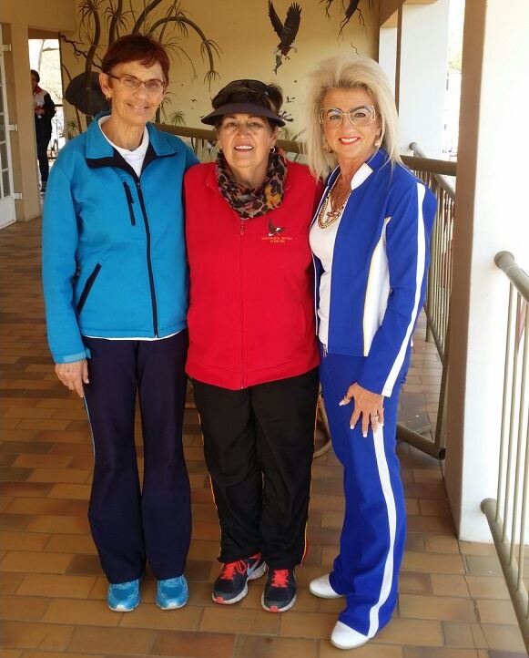 Vir die afgelope 21 jaar van die Coke Netbaltoernooi se bestaan is Irene Seymore, Karien van Helsdingen (Garsfontein) en Eleanor van Rensburg (Waterkloof) die enigste onderwysers/afrigters wat jaar na jaar die Coke-toernooi bygewoon het
