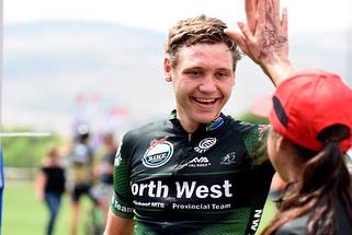 Pieter du Toit gets a high five from his girlfriend Danielle Strydom after his win on Sunday, 8 October at the Spur MTB Series inter-schools race. Both Strydom and Du Toit took first places.
