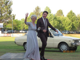 Waldouw Smit het sy ouma, Yvonne na sy matriekafskeid geneem.