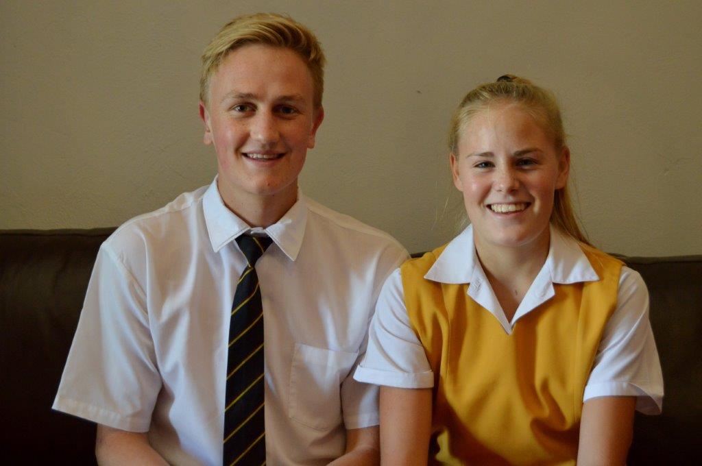 Seniors: Robert de Villers (graad 11) en Cara du Preez (graad 10).