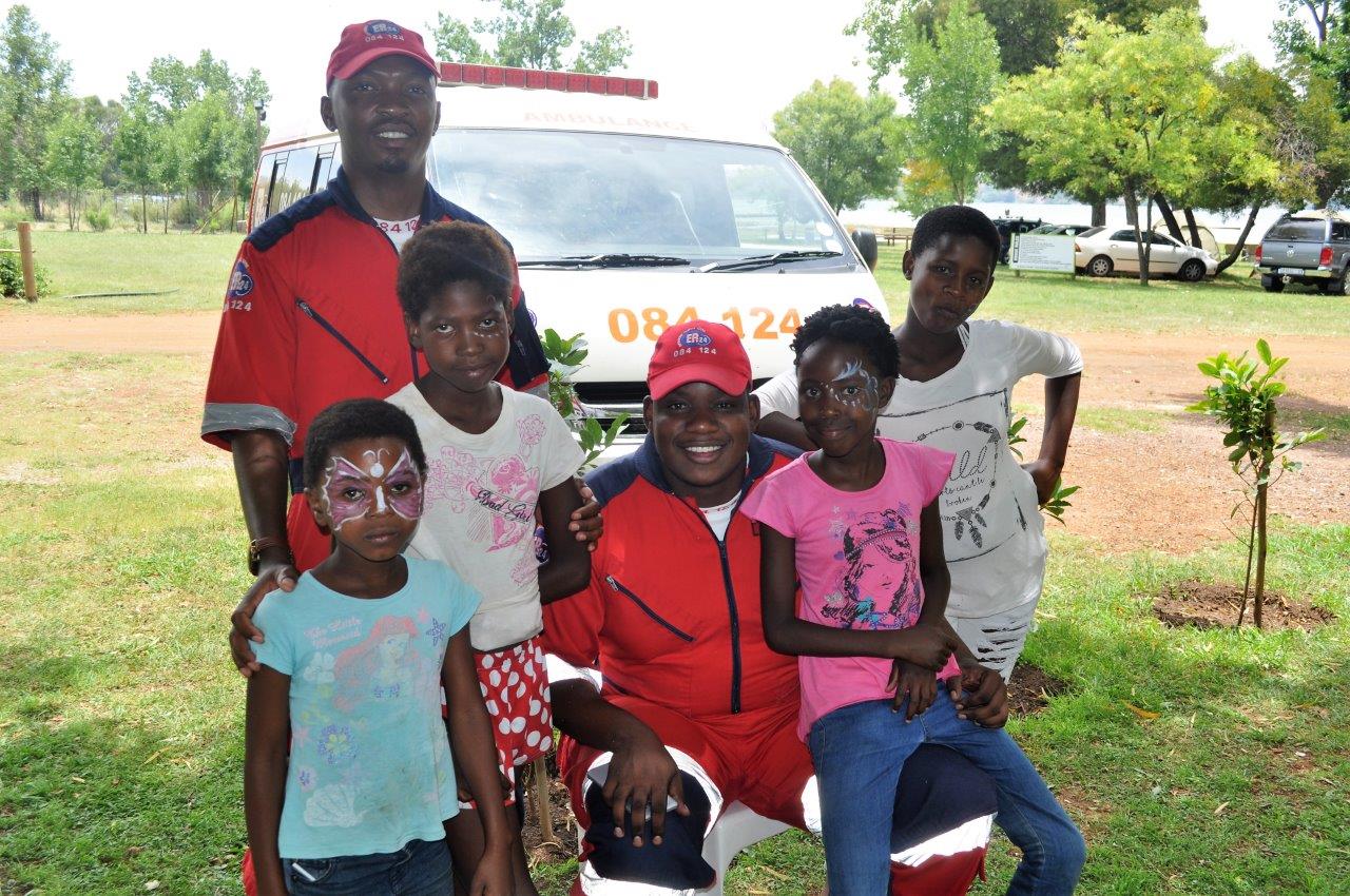 ER24 se span het seker gemaak dat geen trane die dag sou rol nie. Foto’s: Marianke Saayman