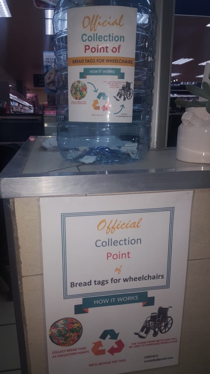 Die aflaaipunt vir broodsakkie-seëls by Pick n Pay Van der Hoffpark. Foto: Maryke van Heerden